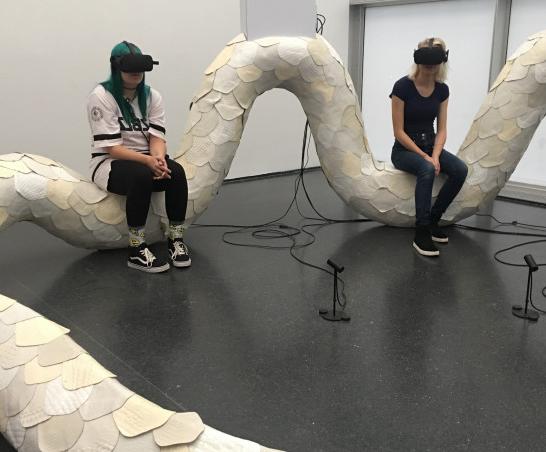Students experience a VR exhibition at the Museum of Contemporary Art in Chicago. (Fall 2018)